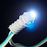 弊社オリジナルの高輝度国産LEDを使用。