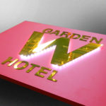 【ダイアモンドバック】ゴージャスなカラーのホテルの店舗用LED看板製作事例のご紹介です。